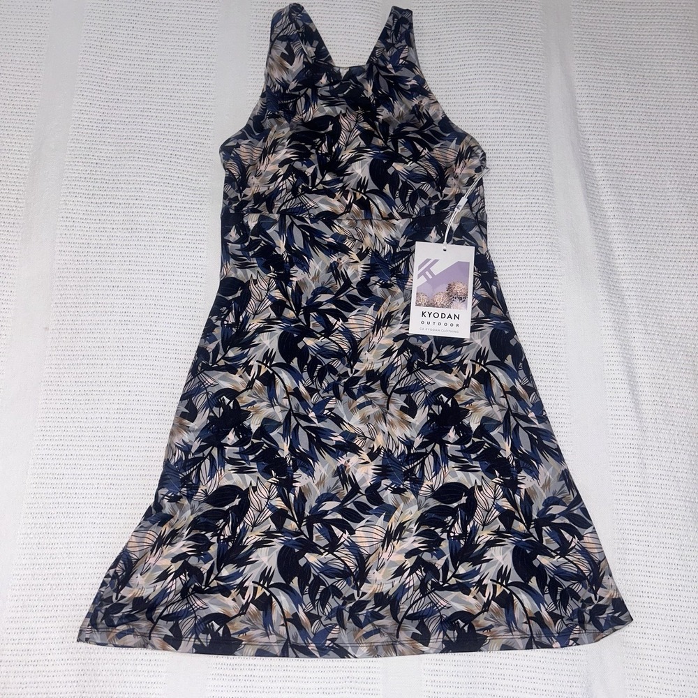 New Kyodan outdoors women's multi floral active tennis golf dress shelf bra XS